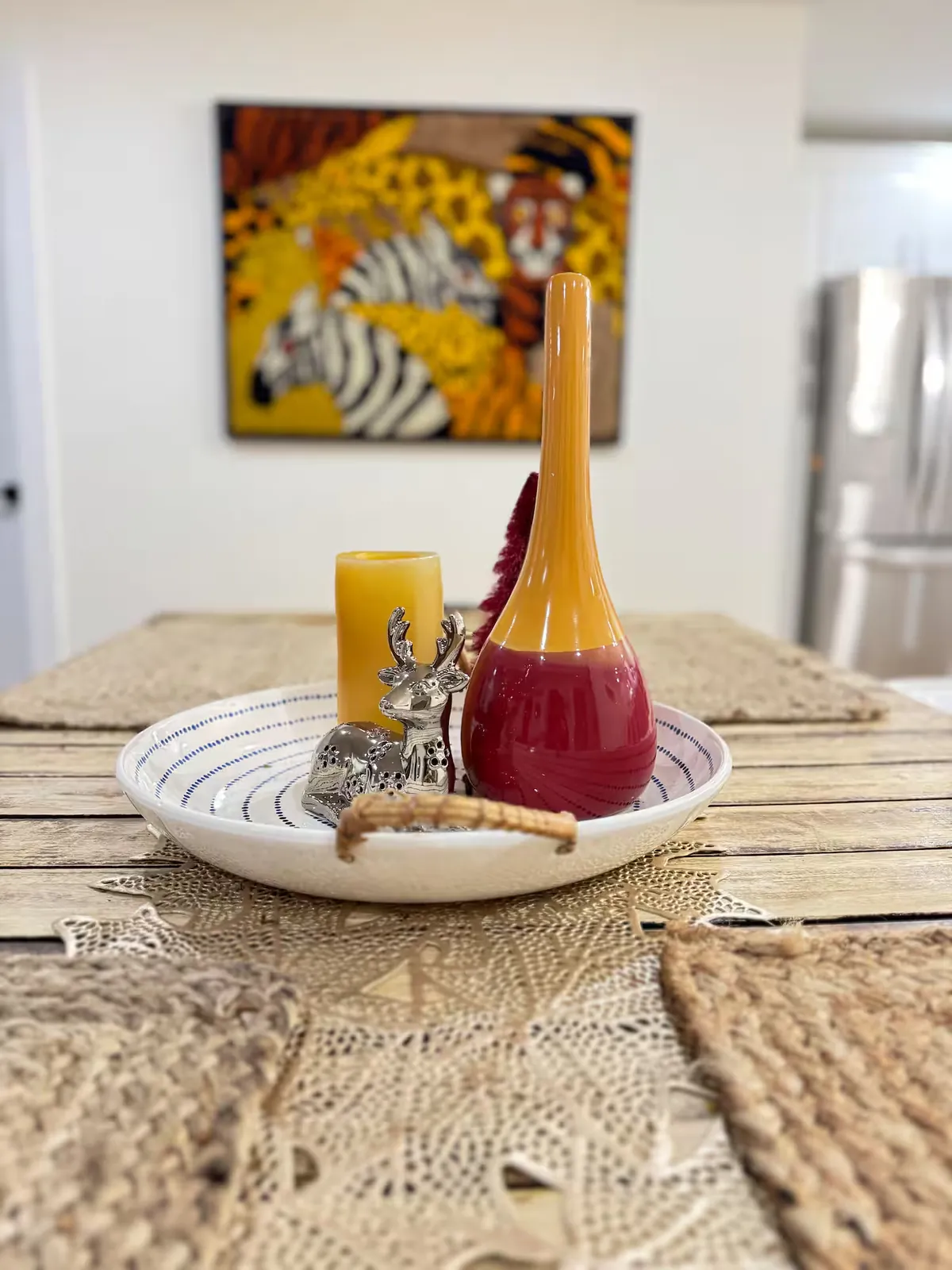 Dining table centerpiece